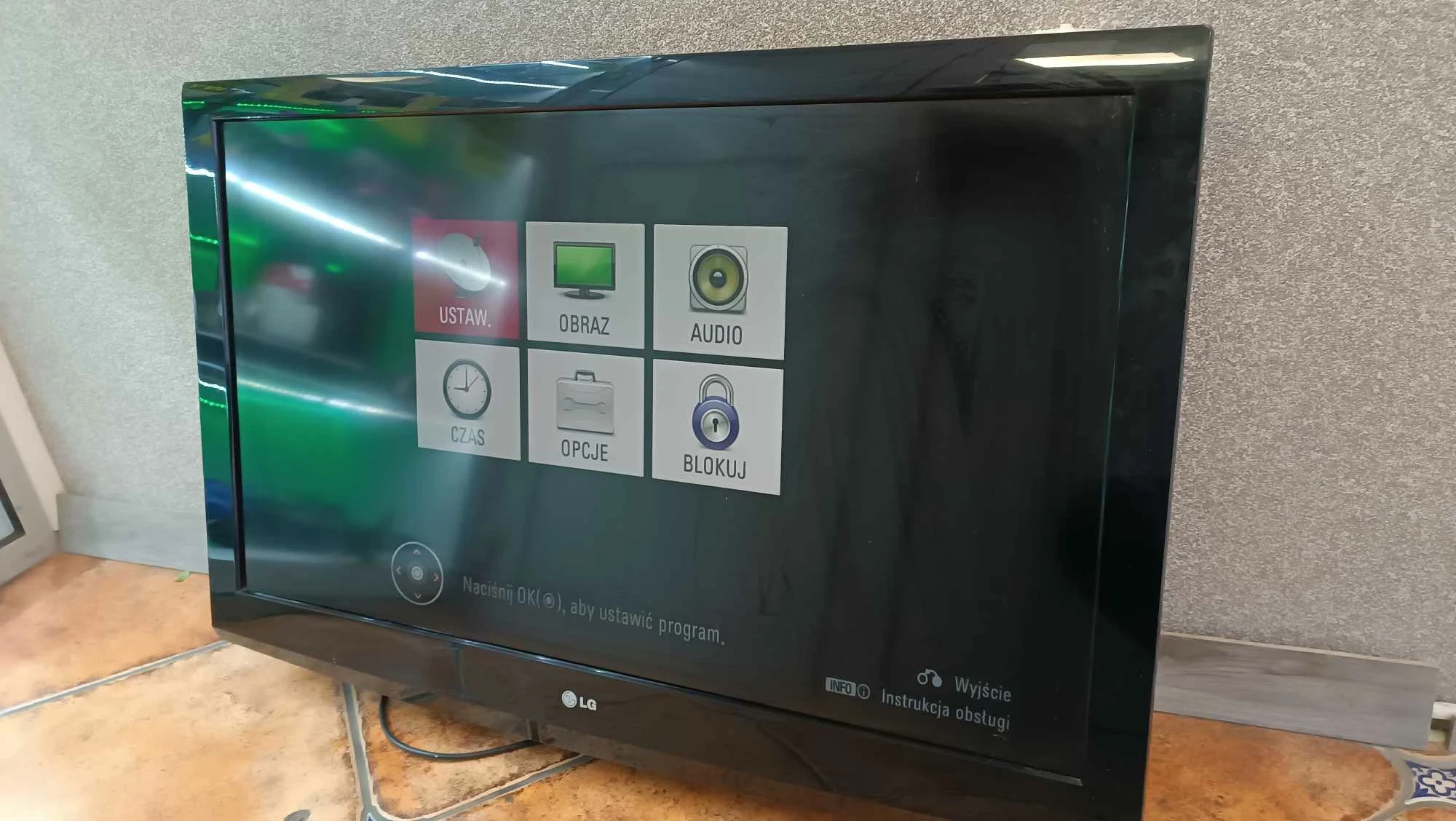 telewizor-lg-42lf2510-stan-uzywany