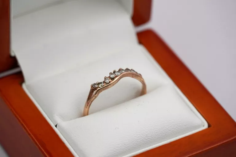 zloty-pierscionek-z-cyrkoniami-585-14k-r21-200g-marka-inna-marka