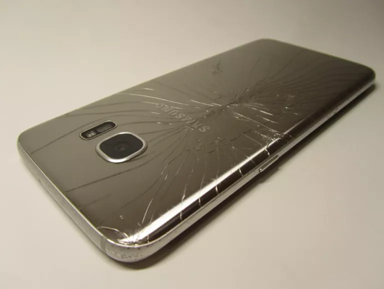 SAMSUNG S7 EDGE