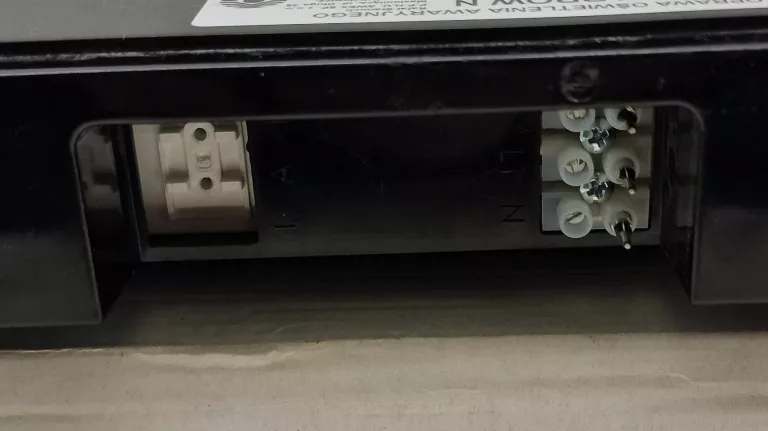 OPRAWA OŚWIETLENIA AWARYJNEGO ARROW N LED BIAŁA AWEX ARN/1W/C/1/SA/AT/WH