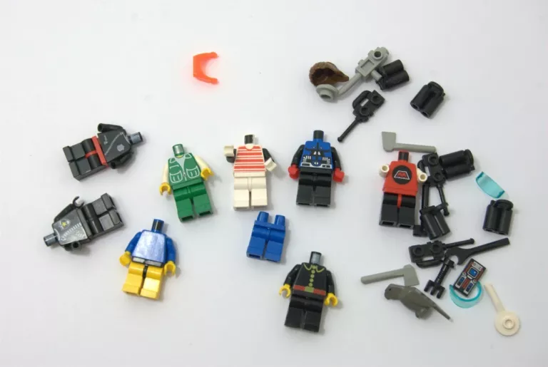 LEGO CITY MIX 2,6 KG + FIGURKI