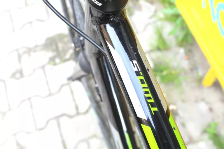 ROWER SZOSOWY FUJI SPORTIF 2.5 CZARNY LIMONKOWY 2015