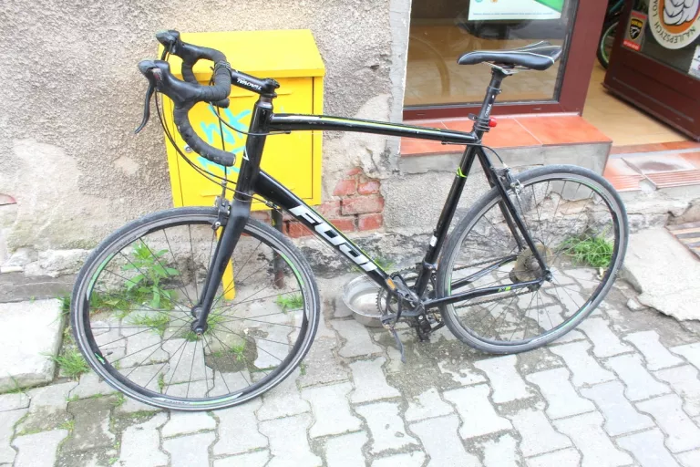 ROWER SZOSOWY FUJI SPORTIF 2.5 CZARNY LIMONKOWY 2015