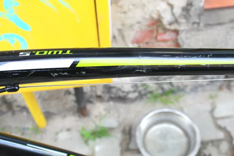 ROWER SZOSOWY FUJI SPORTIF 2.5 CZARNY LIMONKOWY 2015