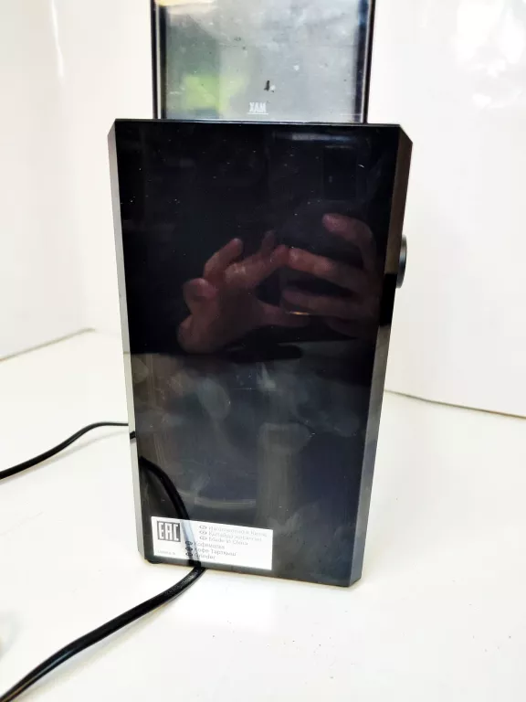 mlynek-do-kawy-delonghi-kg79-funkcje-regulacja-ilosci-mielonej-kawy