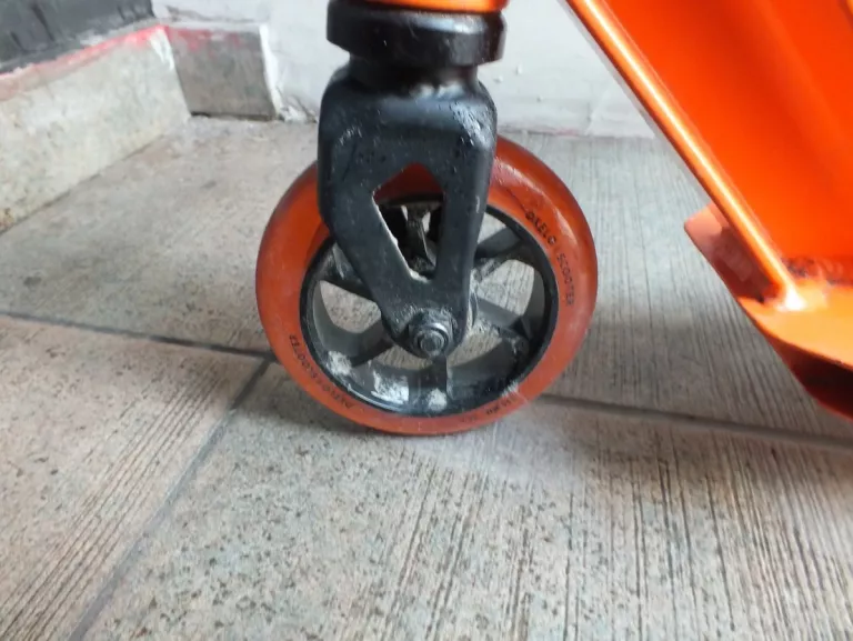 HULAJNOGA WYCZYNOWA OXELO MF 520