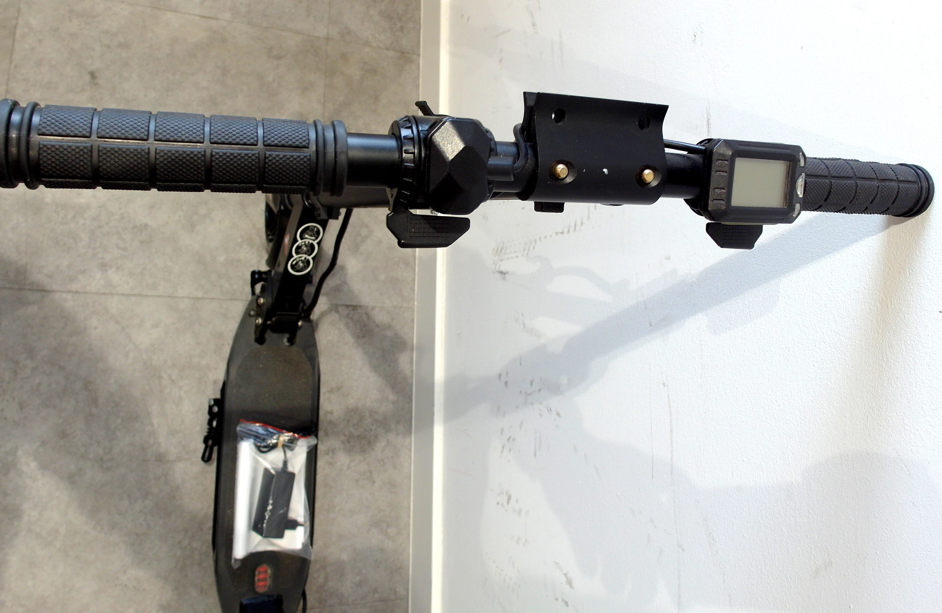 hulajnoga-elektryczna-explay-sc03s-18-kmh-uszkodzona-ean-gtin-5901721056596