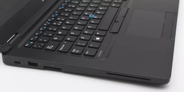 DELL LATITUDE E5480 14 " INTEL CORE I5 16 GB / 512 GB