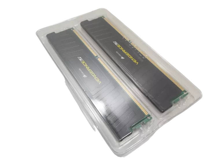 PAMIĘĆ RAM CORSAIR VENGEANCE 8GB 2X4GB DDR3 1600
