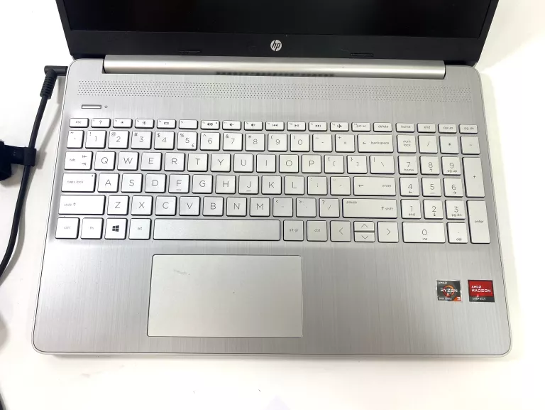 LAPTOP HP 15S-EQ2023NW 15,6" AMD RYZEN 3 8 GB / 256 GB SREBRNY