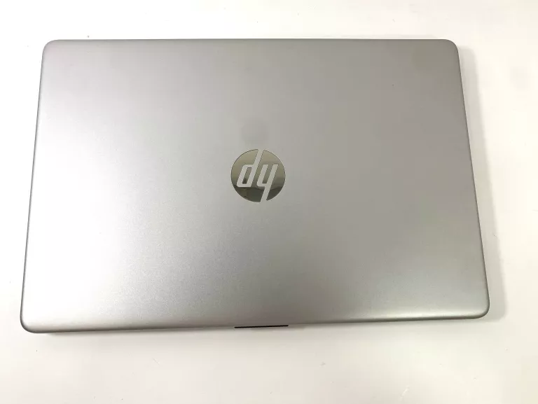 LAPTOP HP 15S-EQ2023NW 15,6" AMD RYZEN 3 8 GB / 256 GB SREBRNY