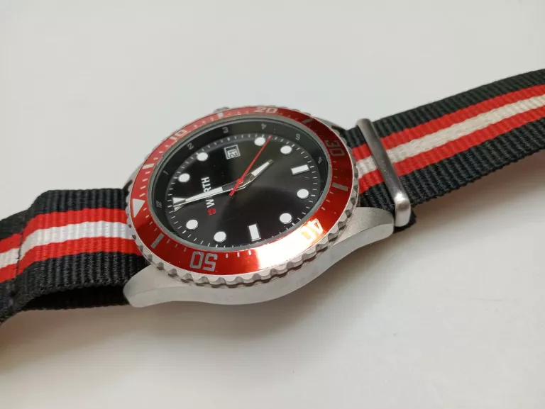 zegarek-wurth-na-pasku-materialowym-typ-nareczny