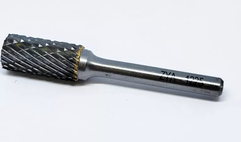 TRZPIEŃ FREZARSKI ZYA 12X25 Z3-X