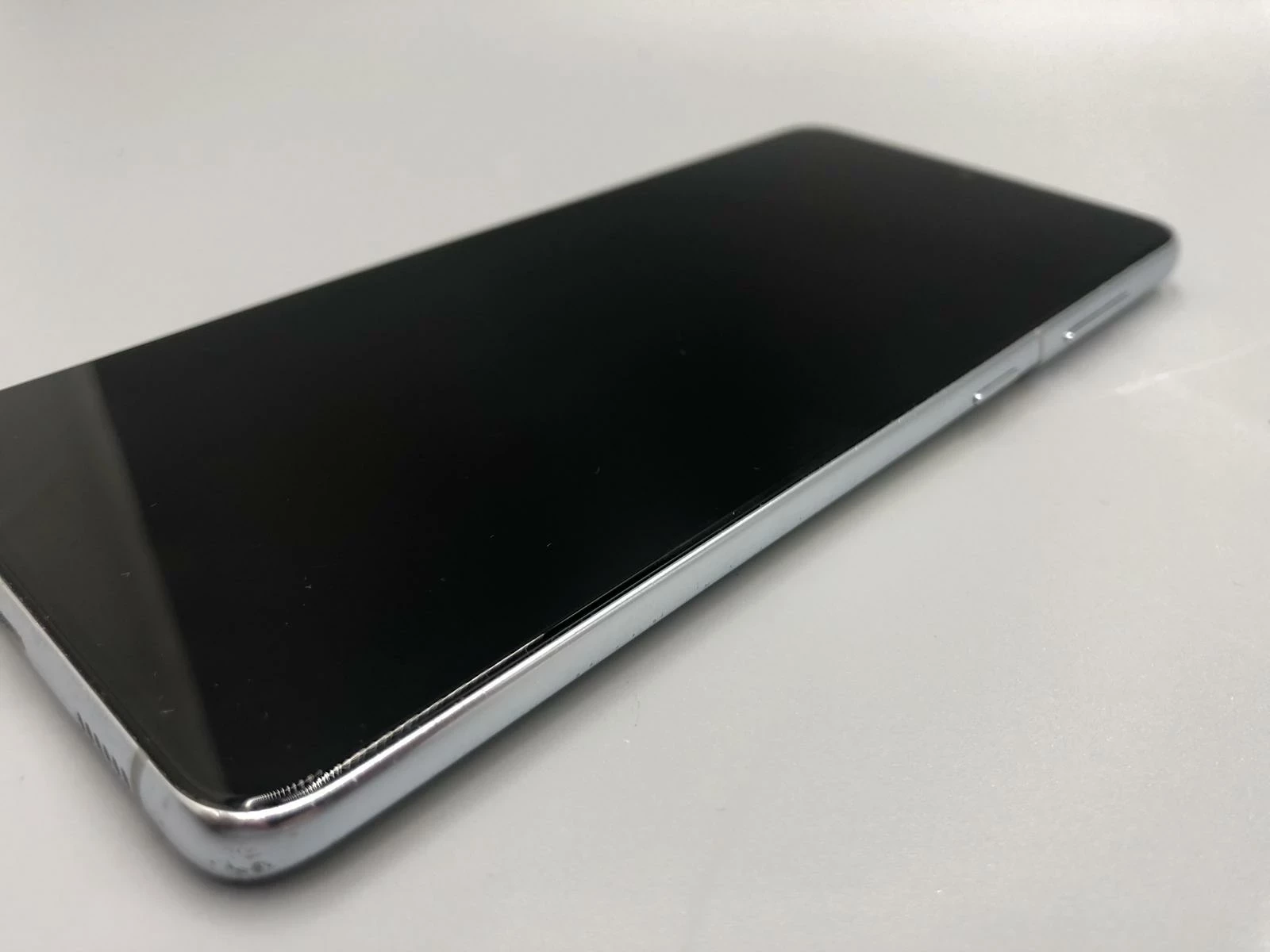 telefon-samsung-galaxy-s21pudelko-typ-smartfon