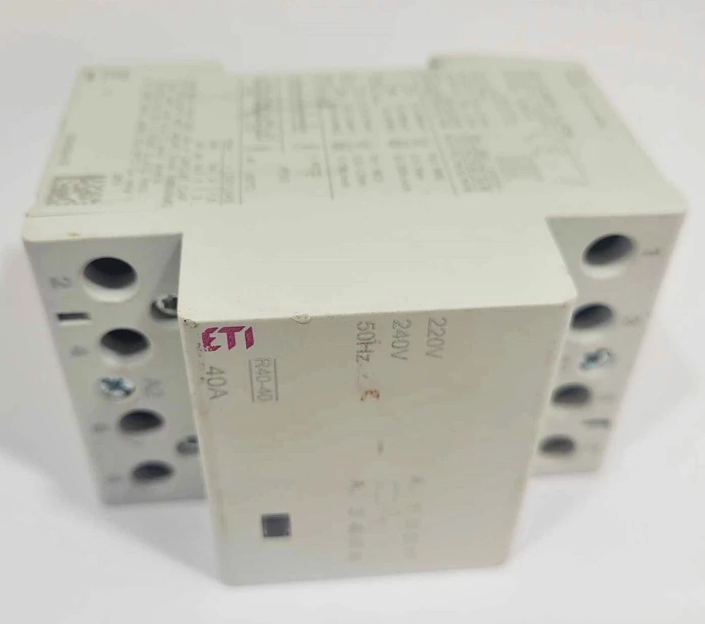 stycznik-instalacyjny-ac1-u-440v-ean-gtin-9004840015645