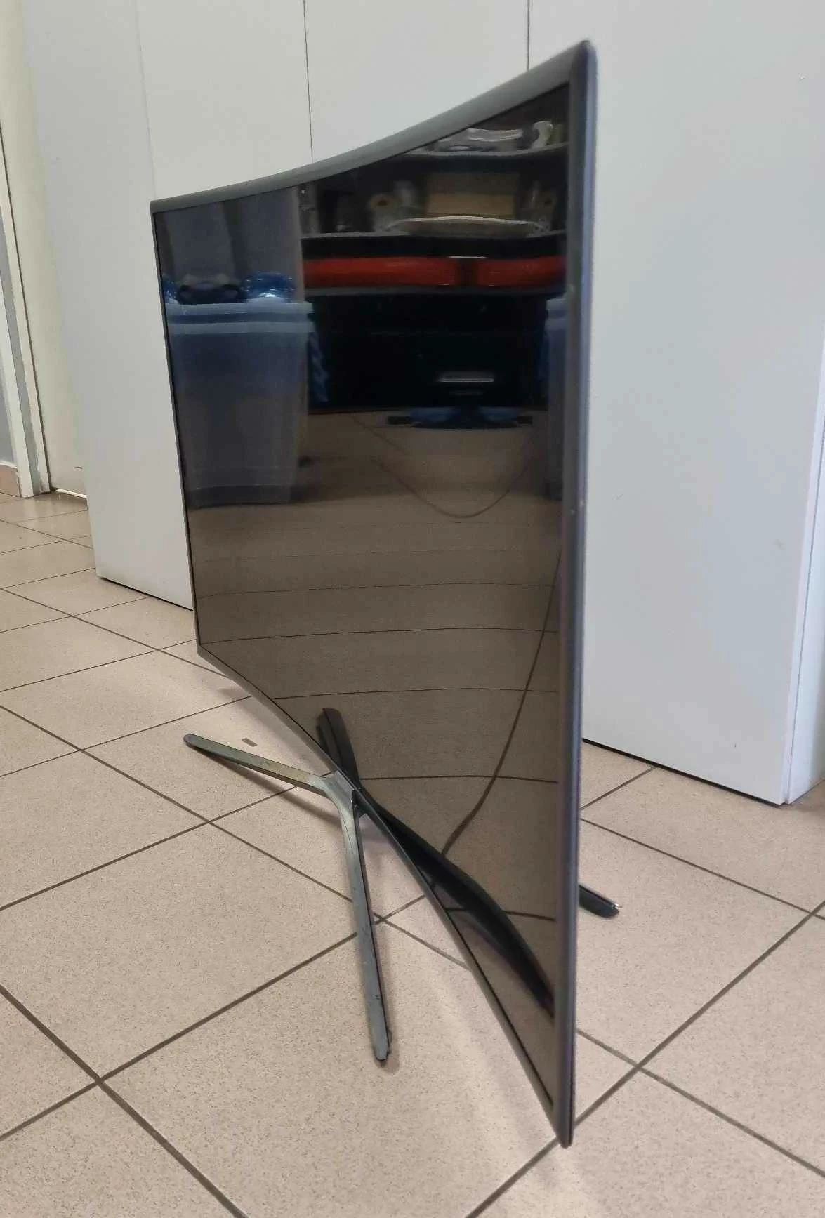 telewizor-led-samsung-ue49k6370-49-cali-full-hd-przekatna-ekranu-cale-4900