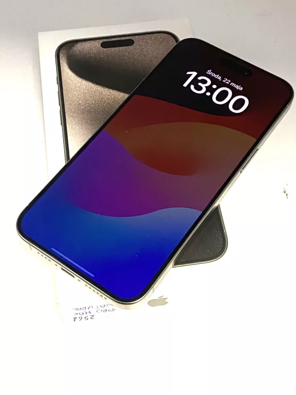 TELEFON IPHONE 15 PRO MAX PUDEŁKO FAKTURA NATURAL TITANUM 256GB