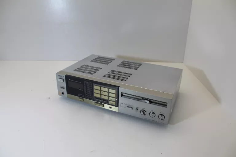 TUNER ZE WZMACNIACZEM SONY STR-VX20L