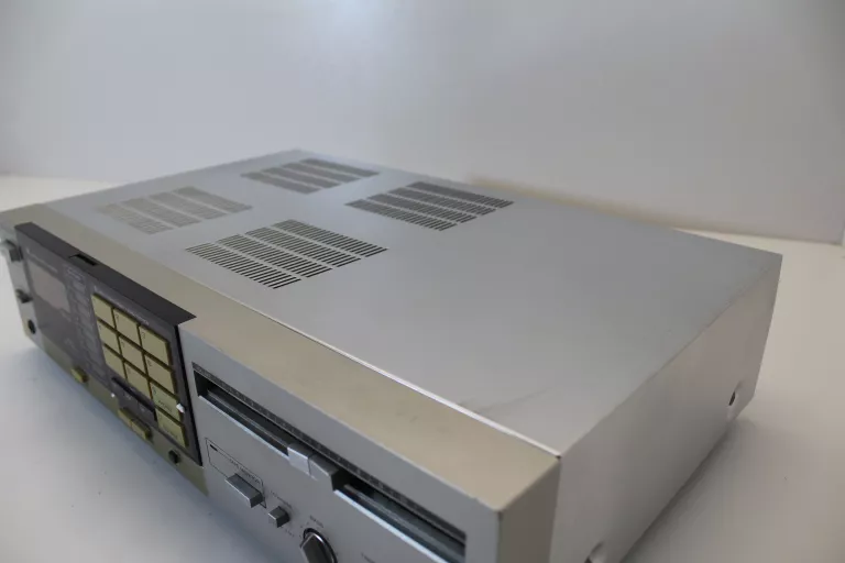 TUNER ZE WZMACNIACZEM SONY STR-VX20L