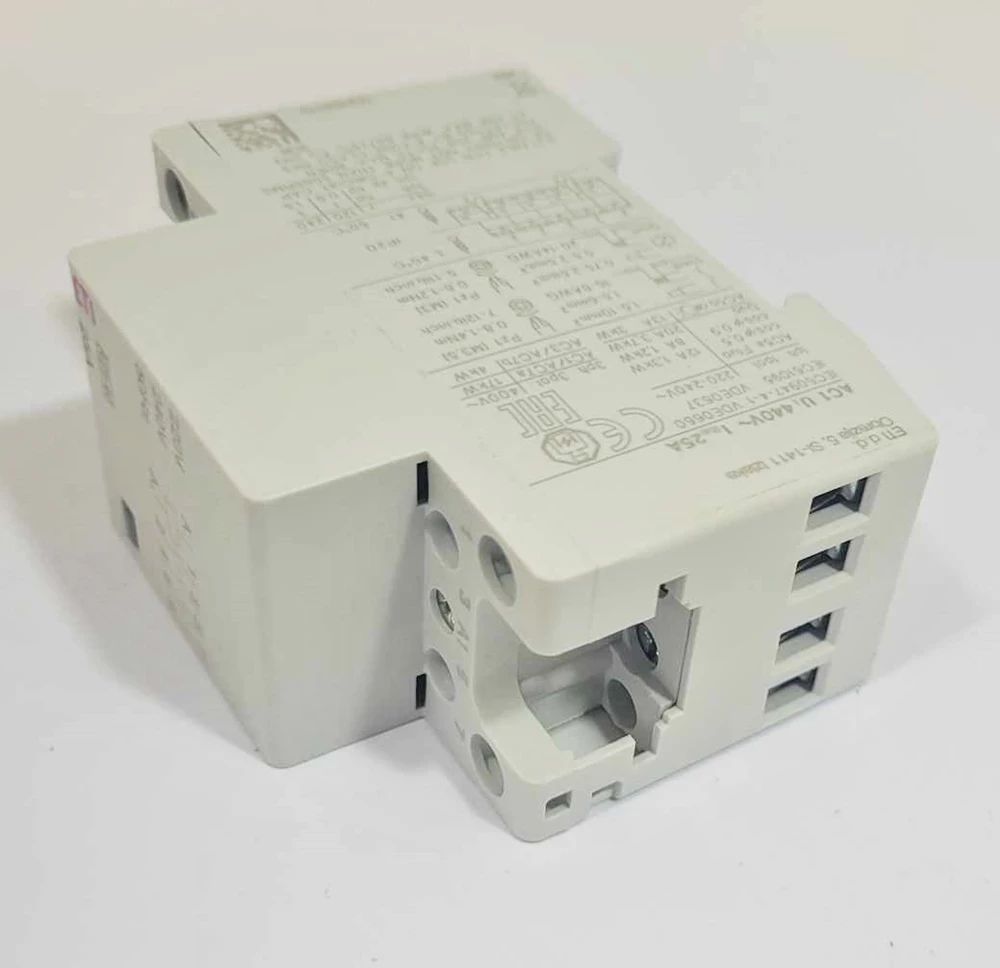 stycznik-instalacyjny-ac1-u-440v-szerokosc-5250