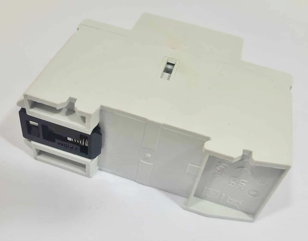 stycznik-instalacyjny-ac1-u-440v-ean-gtin-9004840015645