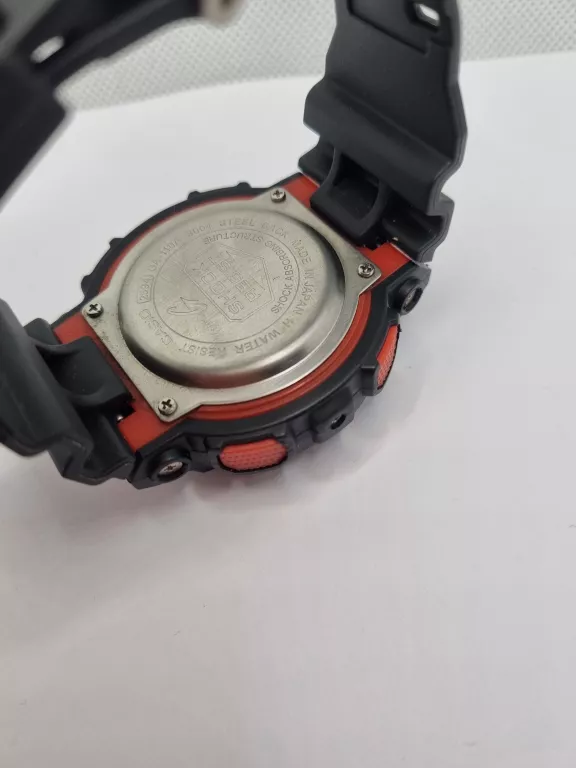 ZEGAREK CASIO G-SHOCK GA-110A CZARNO CZERWONY