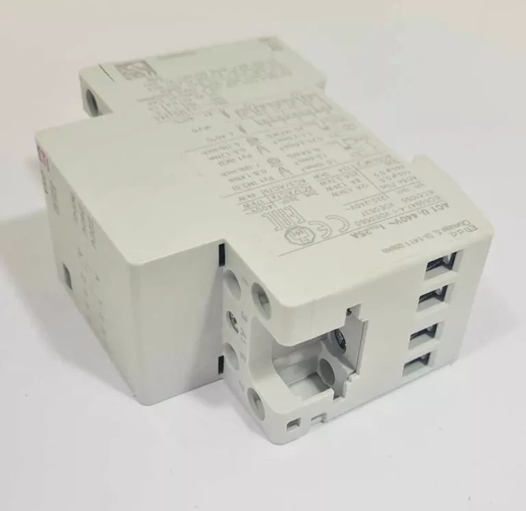 STYCZNIK INSTALACYJNY AC1 U 440V