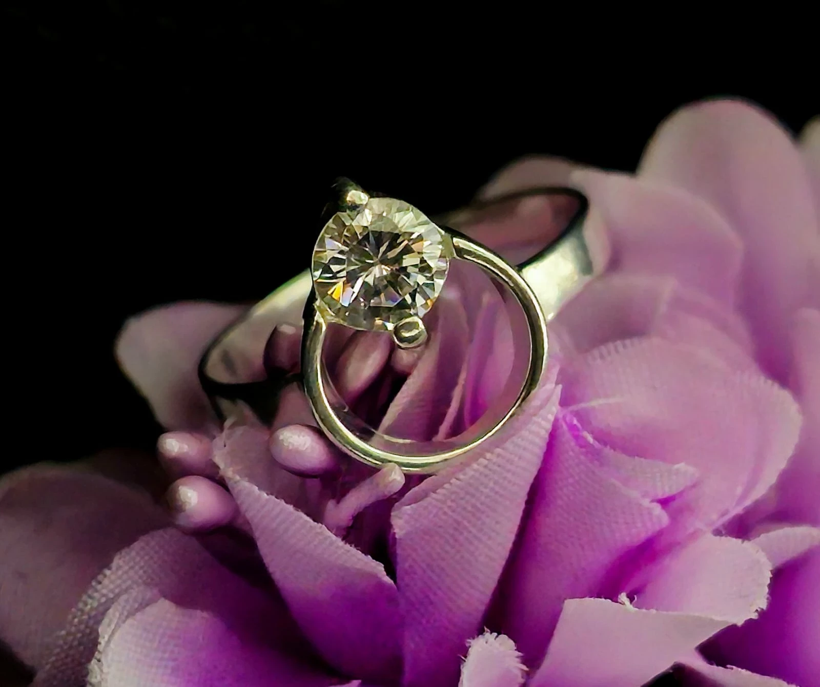 delikatny-srebrny-pierscionek-koleczko-i-cyrkonia-p925-175g-r11-stan-powystawowy