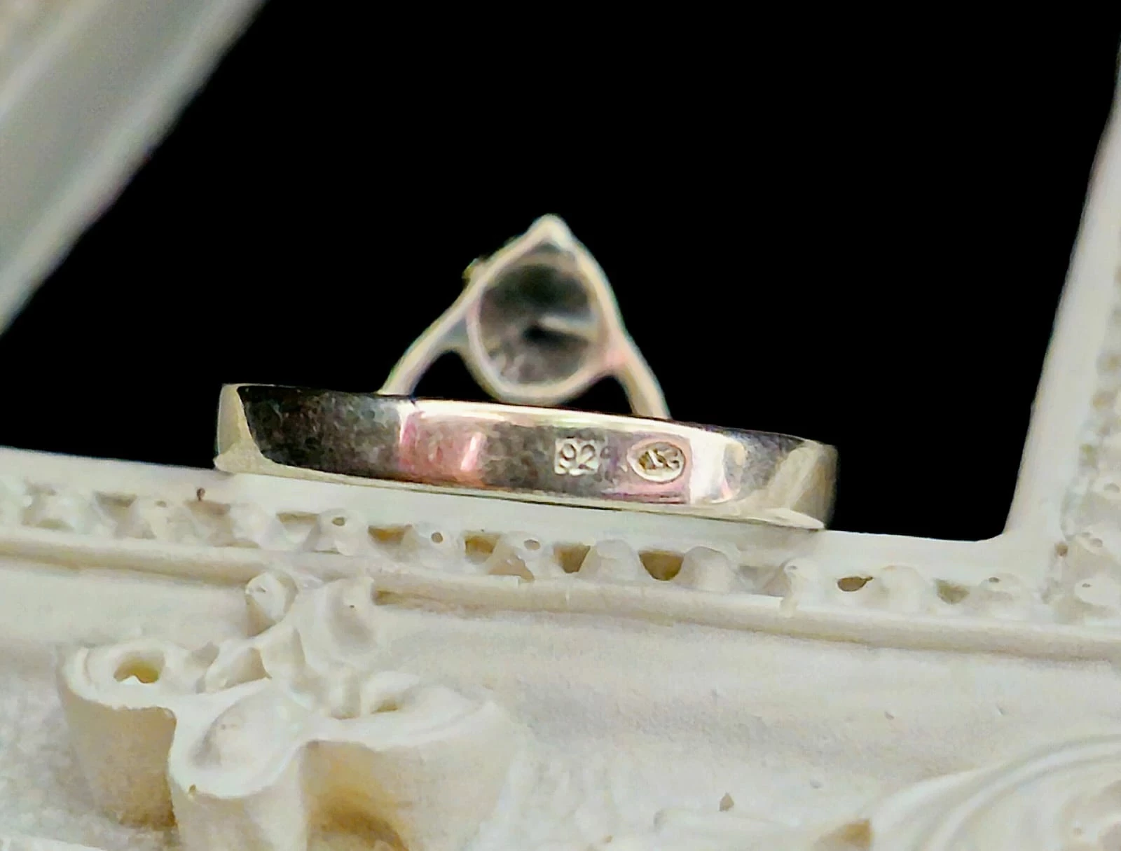 delikatny-srebrny-pierscionek-koleczko-i-cyrkonia-p925-175g-r11-rodzaj-wyrob-jubilerski