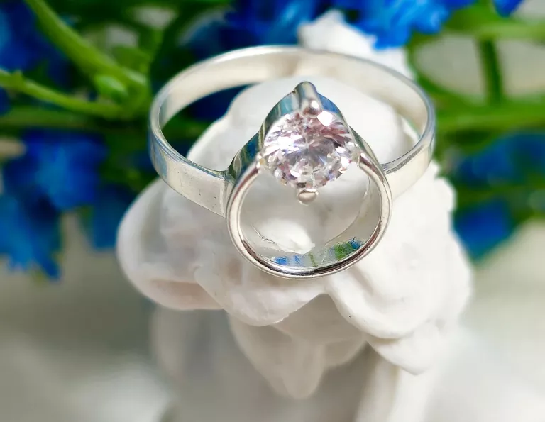 delikatny-srebrny-pierscionek-koleczko-i-cyrkonia-p925-175g-r11-waga-178