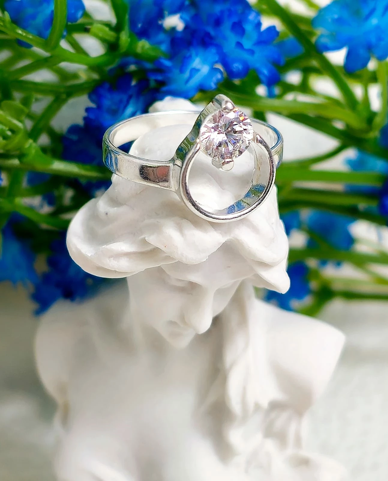 delikatny-srebrny-pierscionek-koleczko-i-cyrkonia-p925-175g-r11-grunwaldzka-18-adex-bud-zabkowice-slaskie