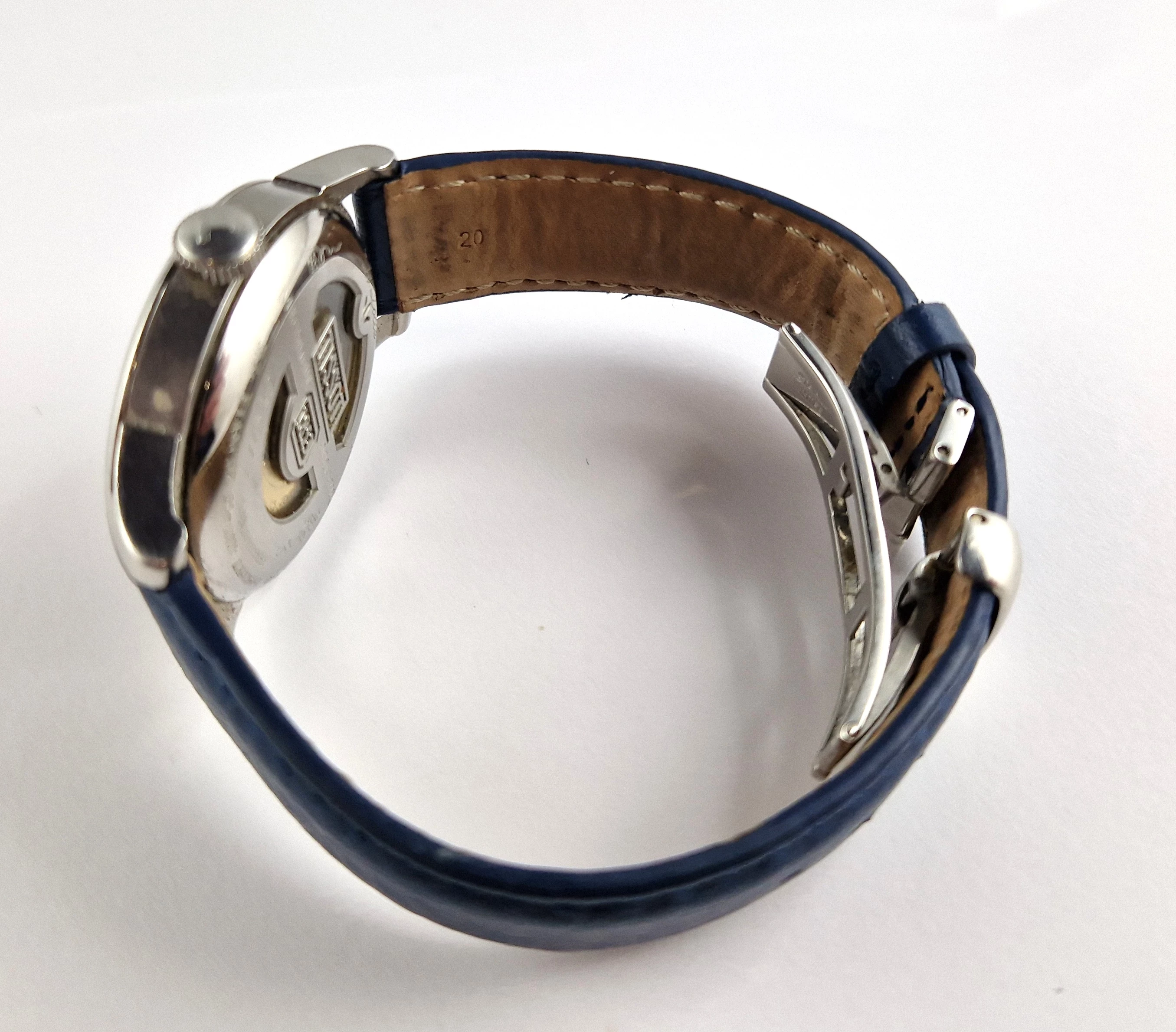 zegarek-tissot-le-locle-1853-automatic-l164264-1-funkcje-wodoszczelny