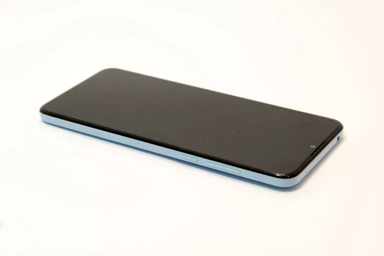 telefon-tcl-305i-232gb-kolor-niebieski