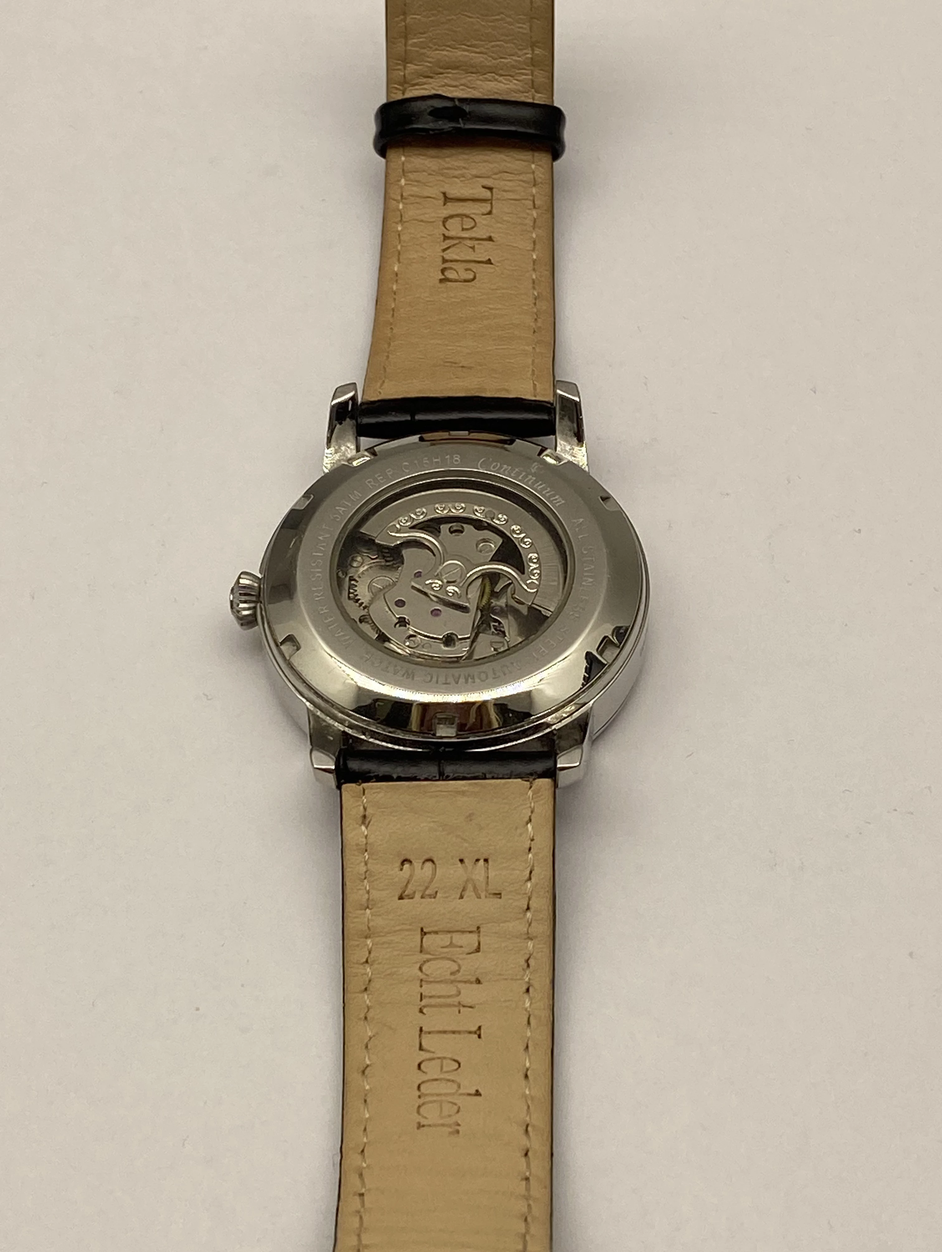 zegarek-continuum-c15h14-mechanizm-automatyczny