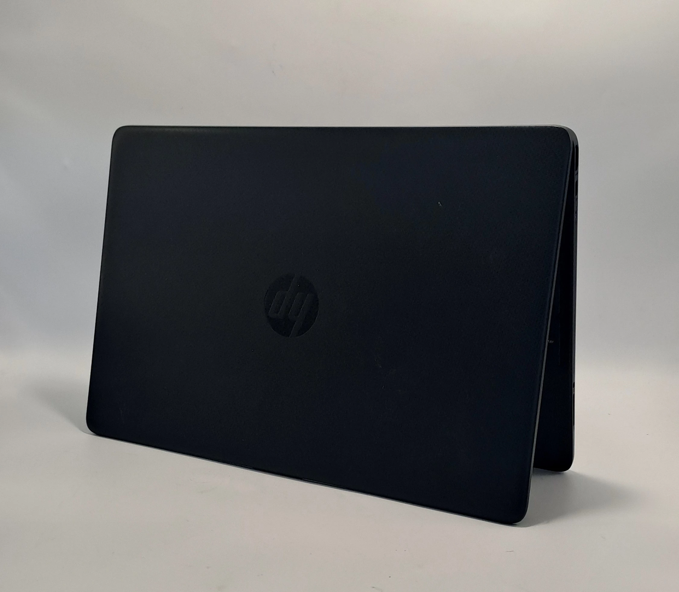 laptop-hp-ryzen-5-3500u-amd-8gb-ssd-amd-radeon-koscielna-27a-gryfino-green