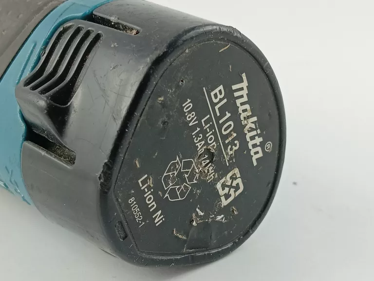 LATARKA MAKITA ML100