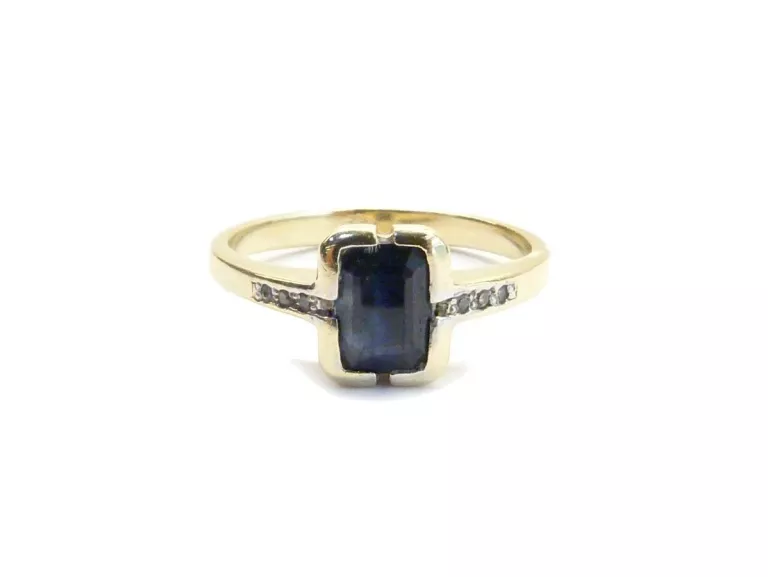 zloty-pierscionek-z-onyksem-585-r13-299g-ean-gtin-5903772051223