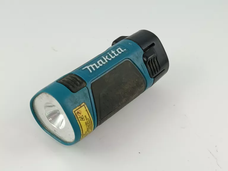 LATARKA MAKITA ML100