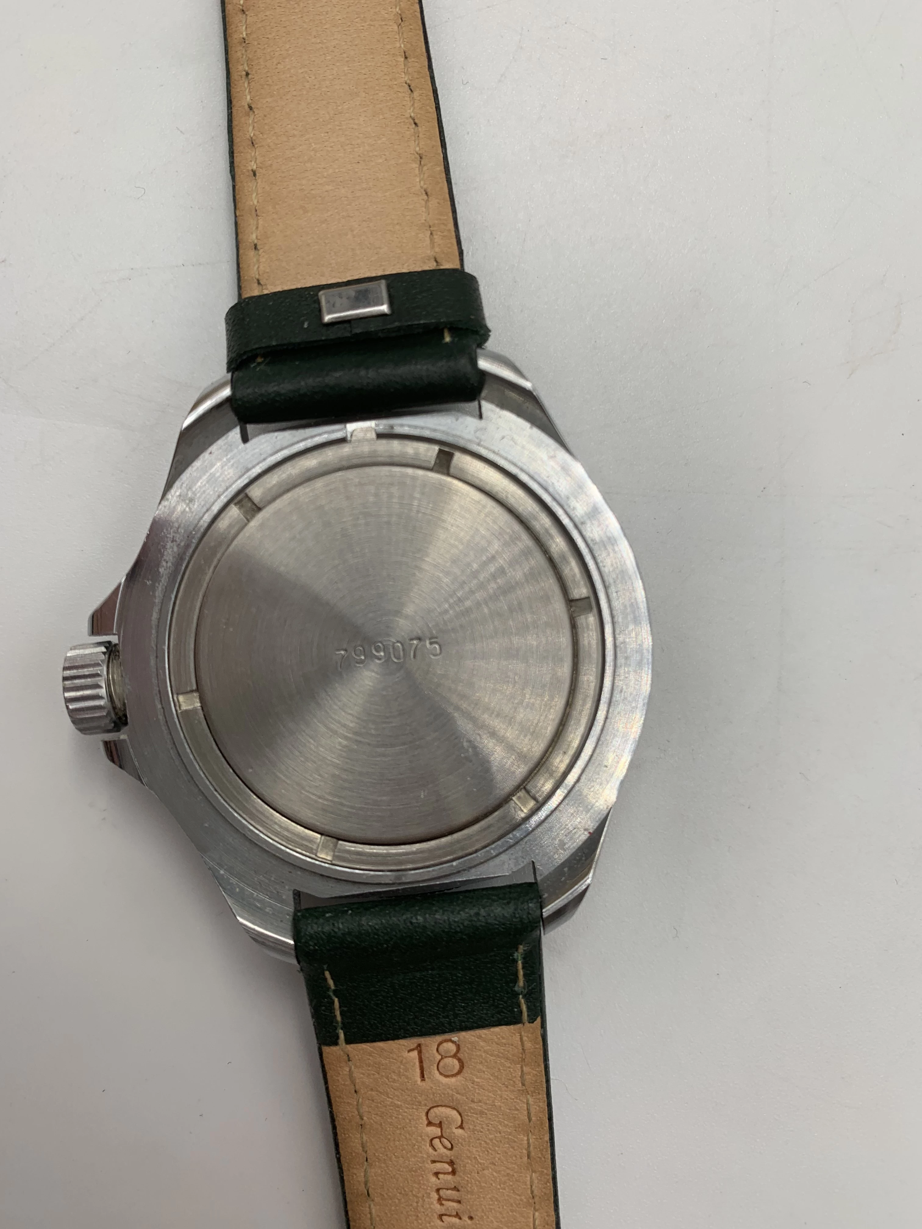 zegarek-wostok-rodzaj-analogowe