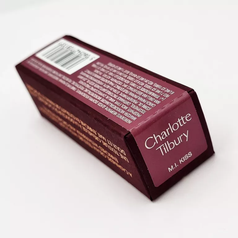 CHARLOTTE TILBURY MATTE REVOLUTION - M.I. KISS POMADKA 3,5 G