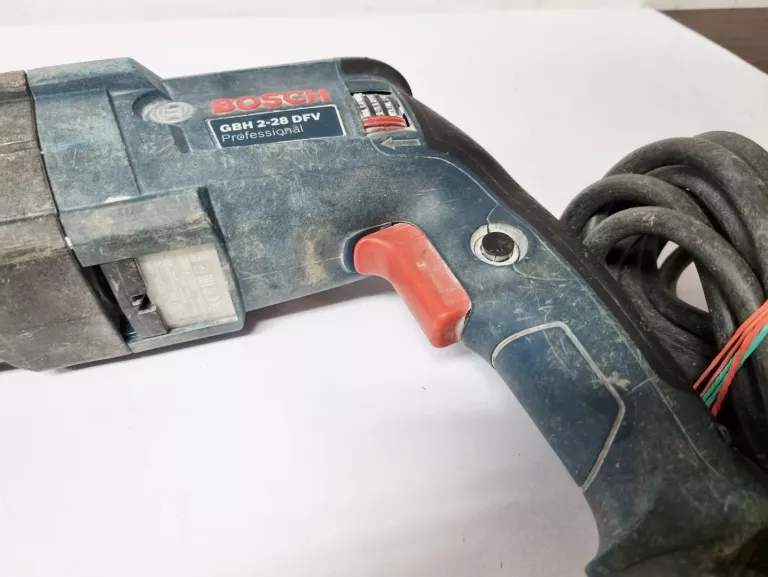 MŁOTOWIERTARKA BOSCH GBH 2-28 DFV