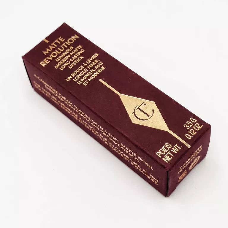 CHARLOTTE TILBURY MATTE REVOLUTION - M.I. KISS POMADKA 3,5 G