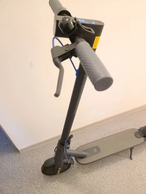 HULAJNOGA ELEKTRYCZNA XIAOMI MI ELECTRIC SCOOTER 3