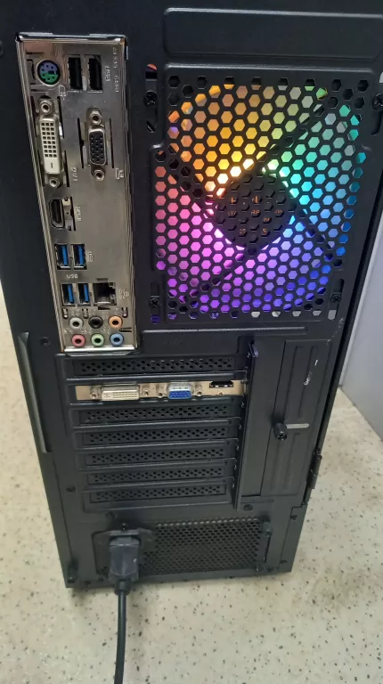 KOMP STACJONARNY 16GB/240SSD CORE I5 RADEON 6770