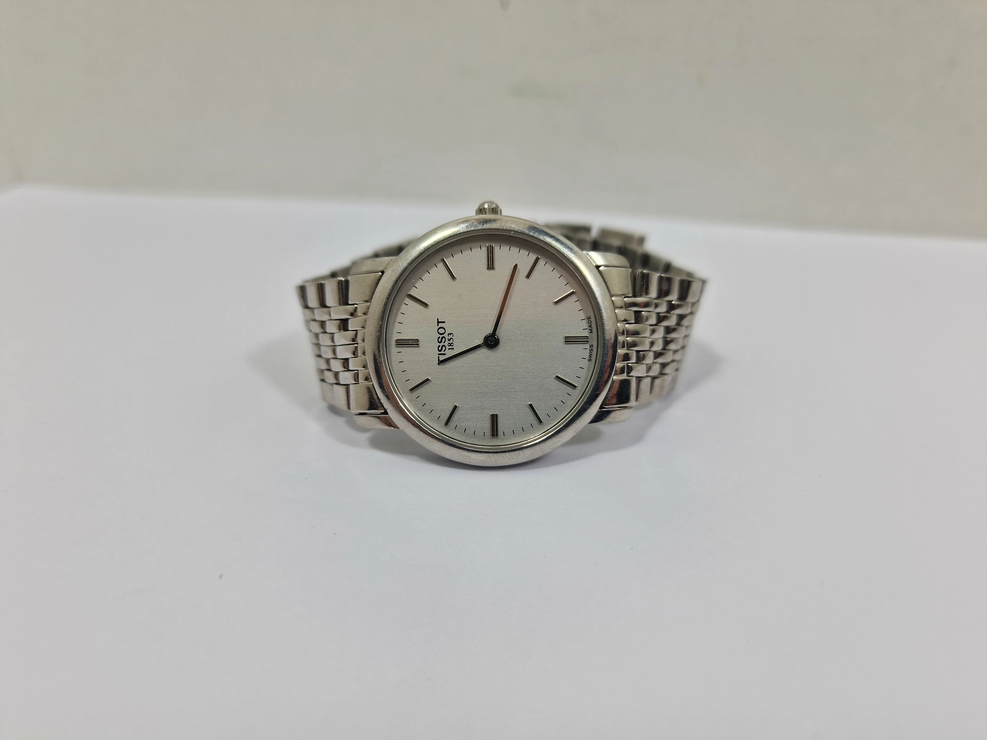 tissot-t109210a-uszkodzona-bransoleta-szkielko-szafirowe