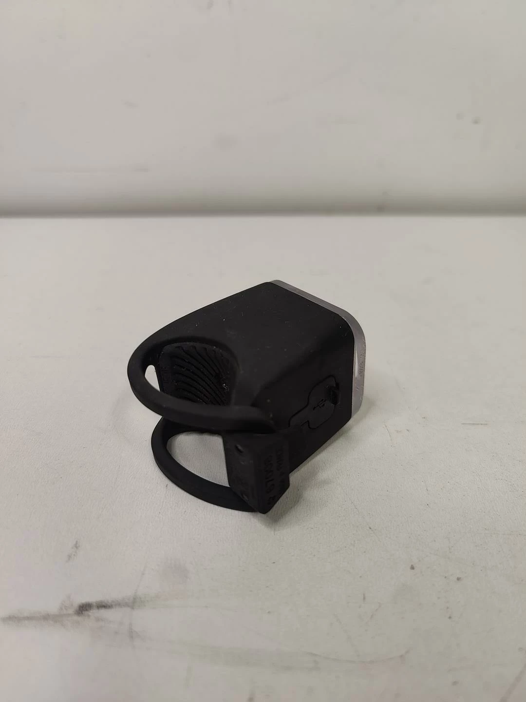 lampka-rowerowa-btwin-stan-uzywany