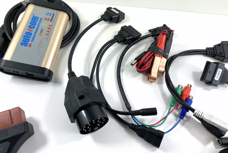 AUTO COM CDP+ PRZEWODY