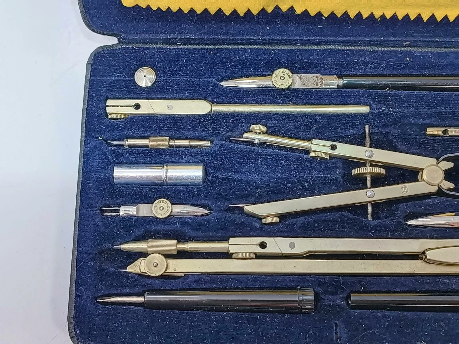 zestaw-kreslarski-richter-stan-nie-wymaga-renowacji