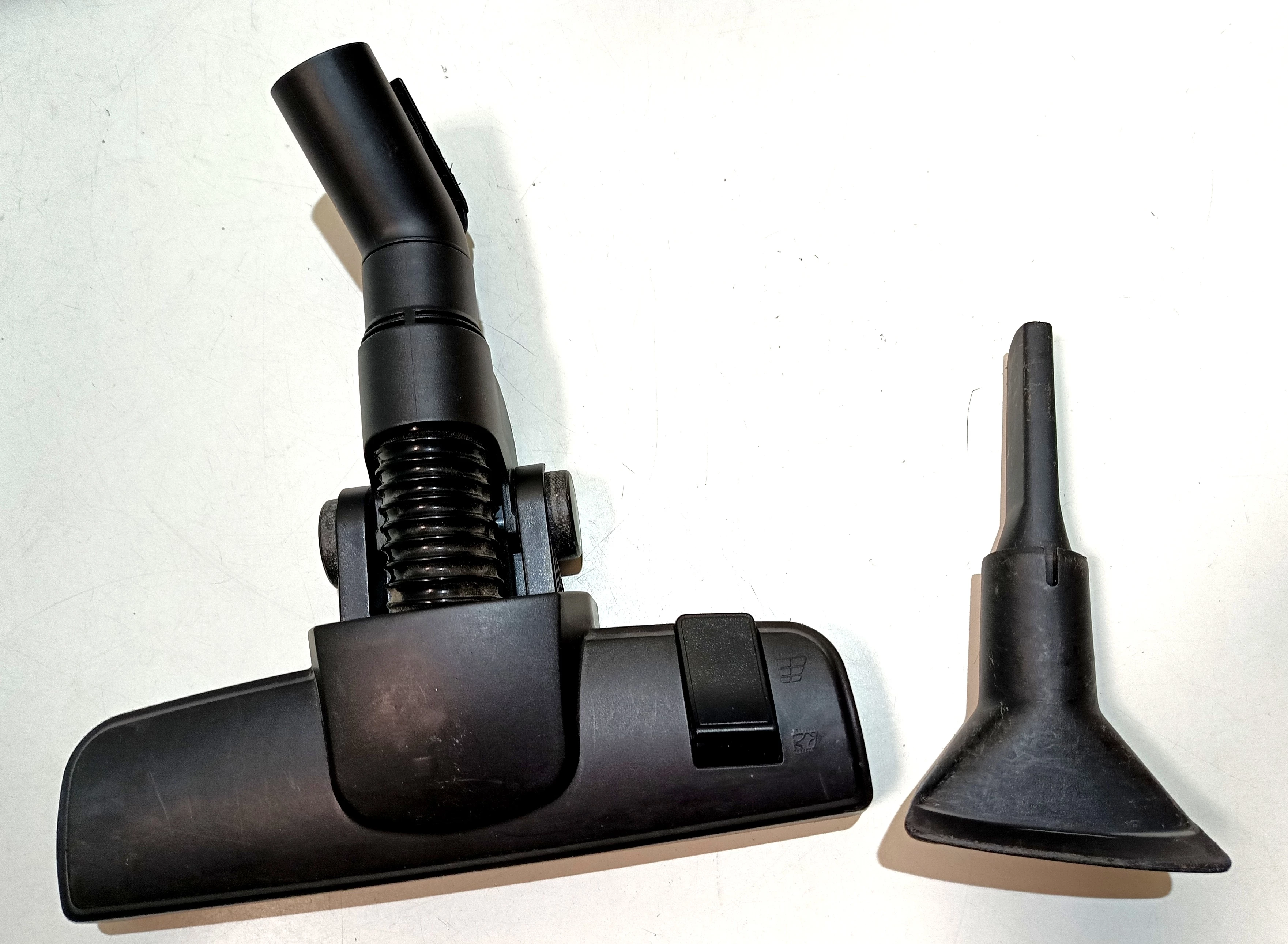 odkurzacz-bosch-bzgl2a430-600w-kolor-dominujacy-czarny