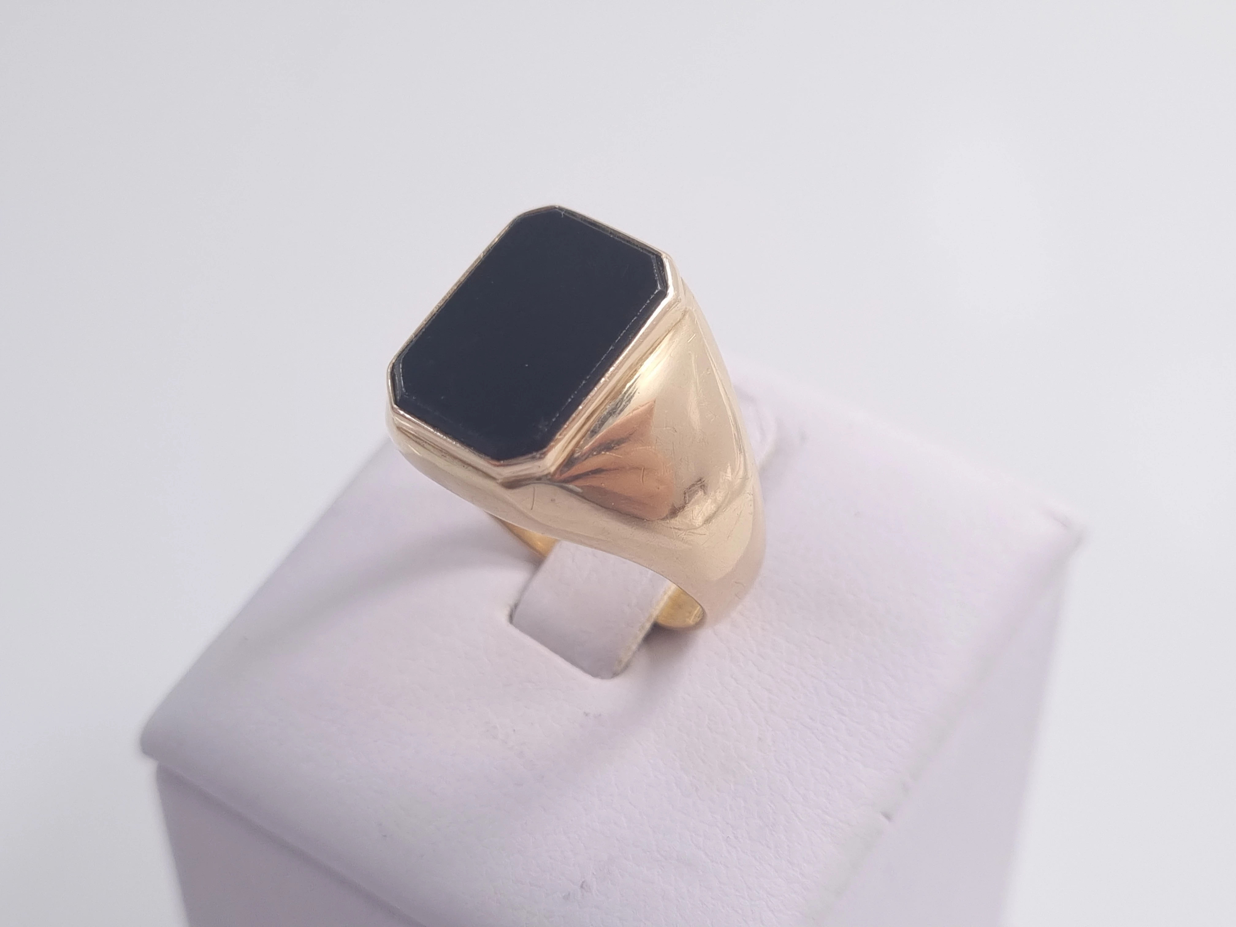 zloty-meski-sygnet-z-onyksem-585-r17-1052g-rozmiarsrednica-wew-mm-372-21